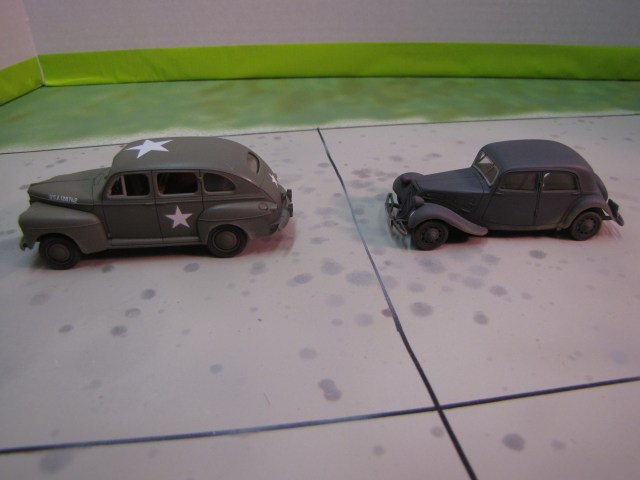 Slight size difference between the Citroen and a Ford!