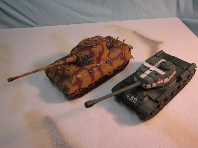 The King Tiger is clearly bigger in every dimension except the main gun.