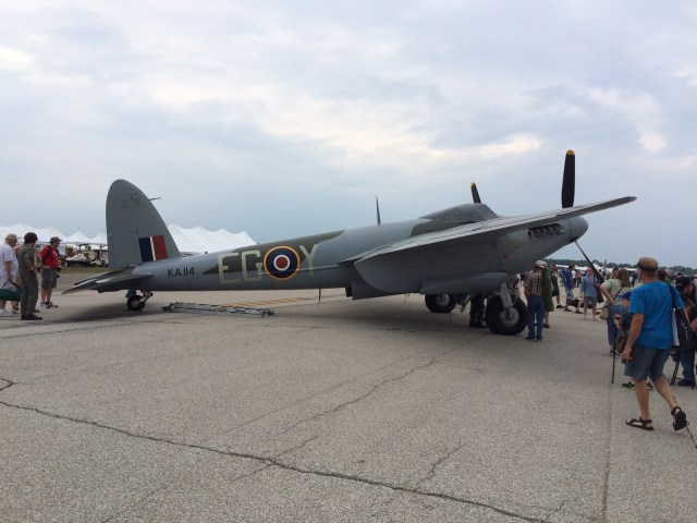 de Haviland Mosquito. One type I saw fly for the first time in my life today!